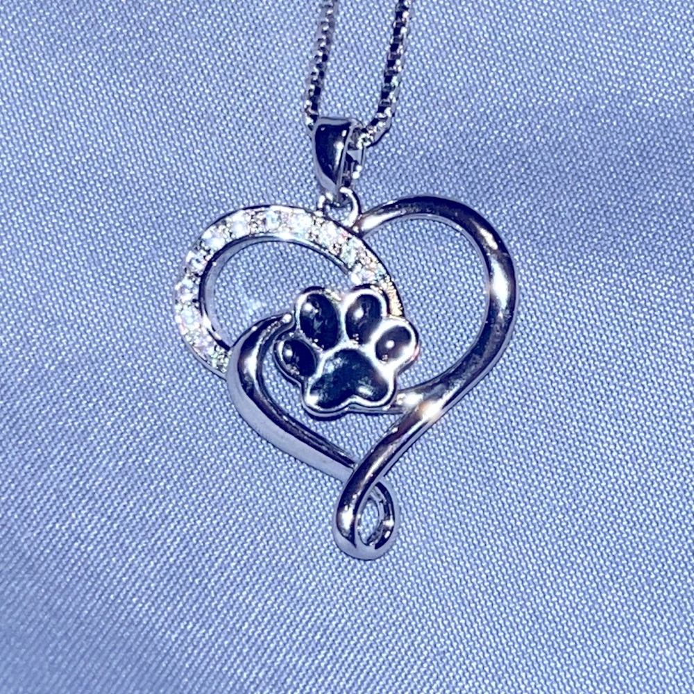Silver heart crystals & black paw print necklace shiny chain NEW BEAUTIFUL - Picture 7 of 8